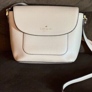 Kate Spade Leila Crossbody in Warm Beige